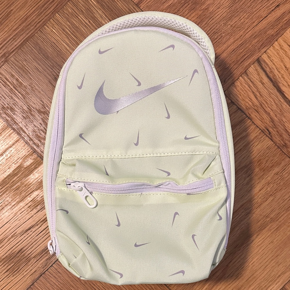 Nike Light Green lunchbag with Silver Swoosh